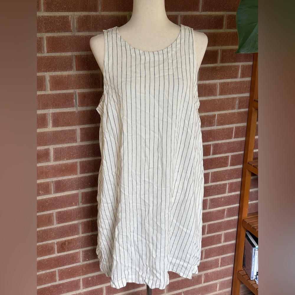 Linen / Rayon white dress with navy stripes size Large